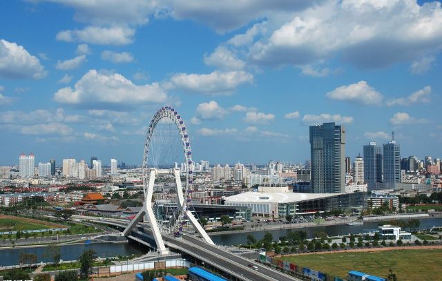 天津阳光下的温馨时光